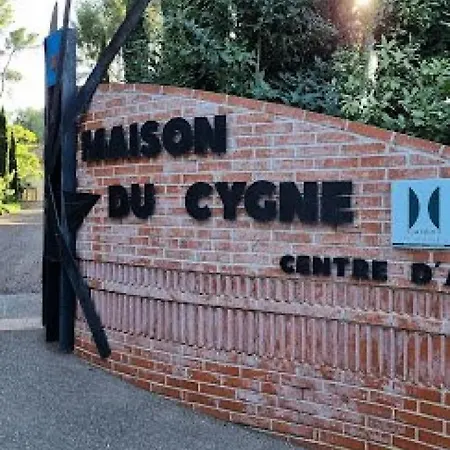 Pinedes Aryana - Joli Climatise Dans Domaine Avec Piscine Mae-5614 아파트